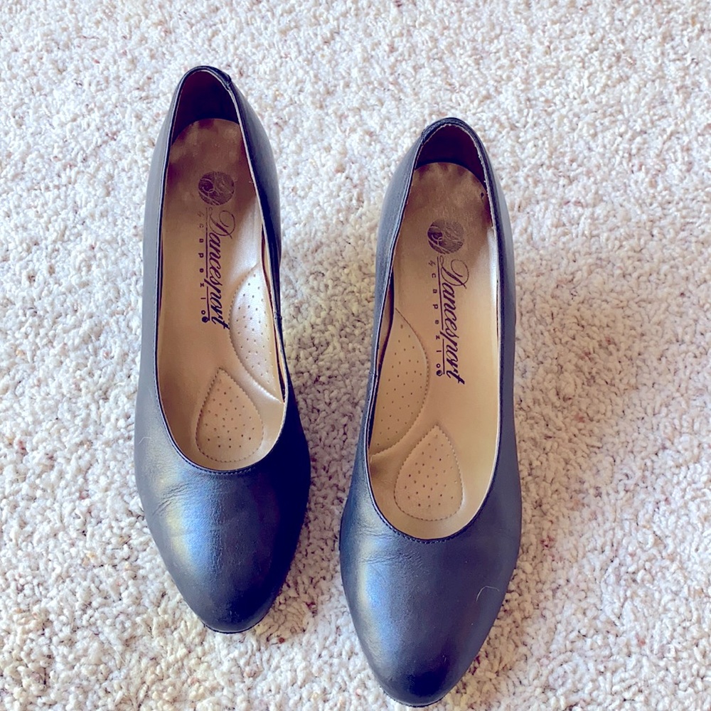 Dancesport Capezio navy shoes. Size 8.5 W